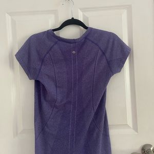 Lululemon short sleeve tee